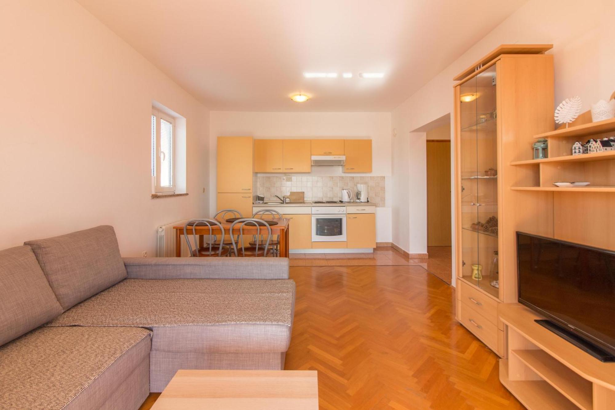 Malinska - Apartment Glavas Eksteriør bilde